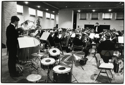 404208 Afbeelding van een uitvoering door de christelijke muziekvereniging De Bazuin in de Stefanuskerk (Braziliëdreef ...